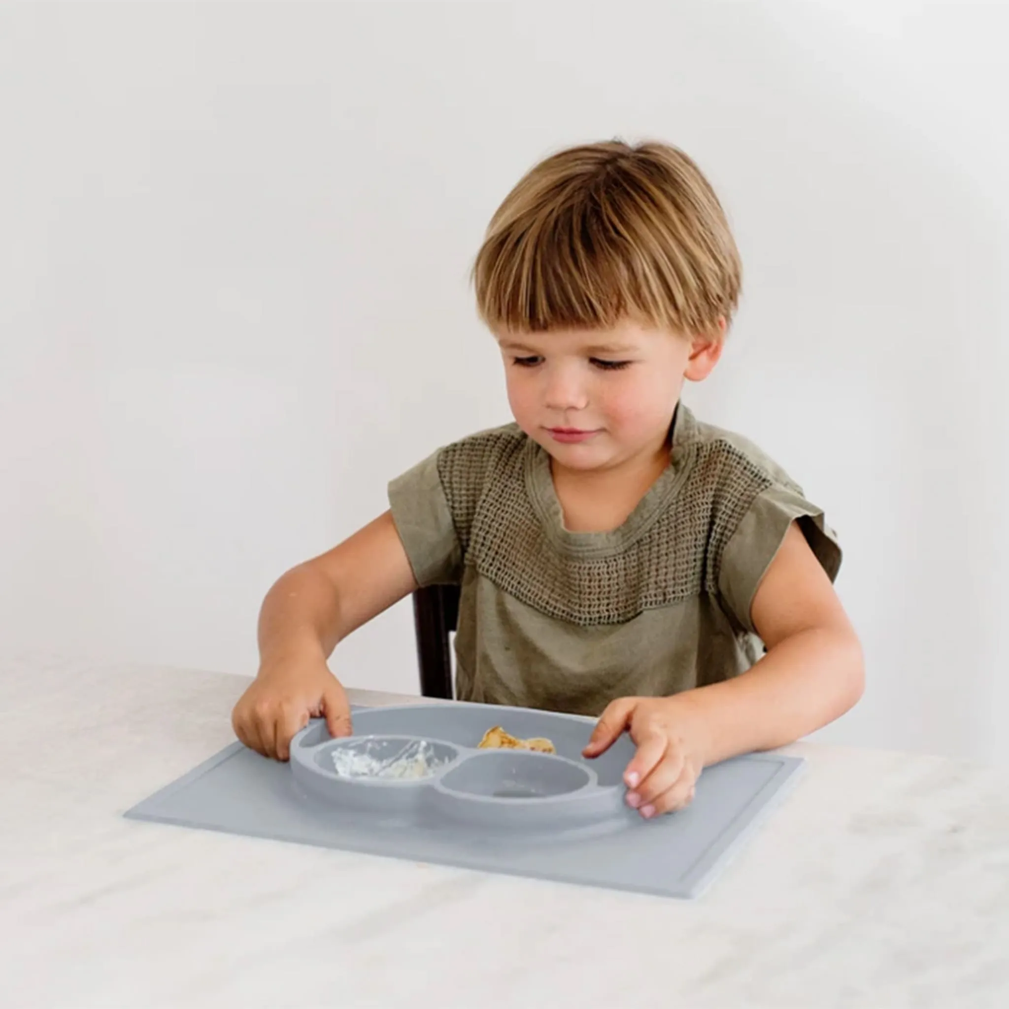 EZ PZ Fun Napperon Assiette Antidérapant Happy Mat - Gris