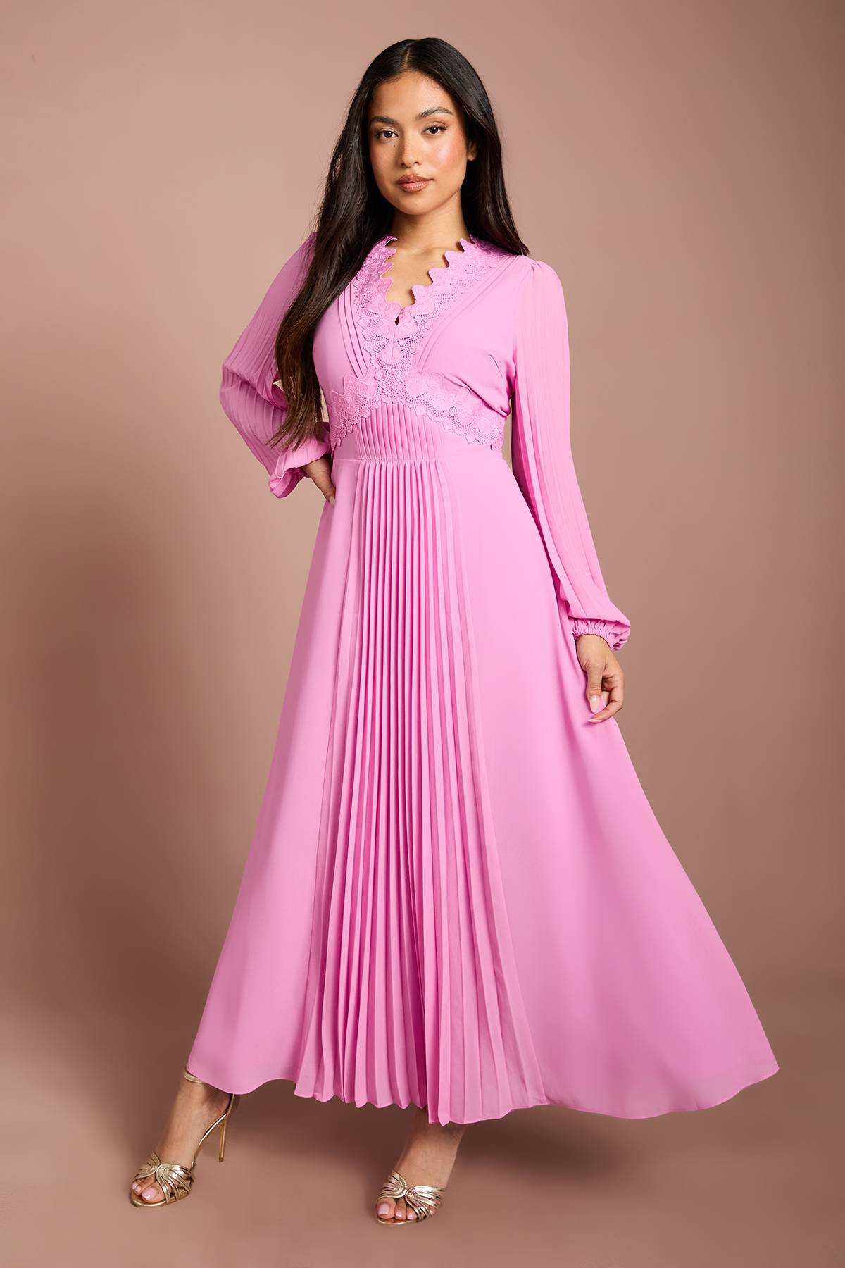 Coast Robe Maxi Petite Avec Détails Plissés Et Finitions En Dentelle