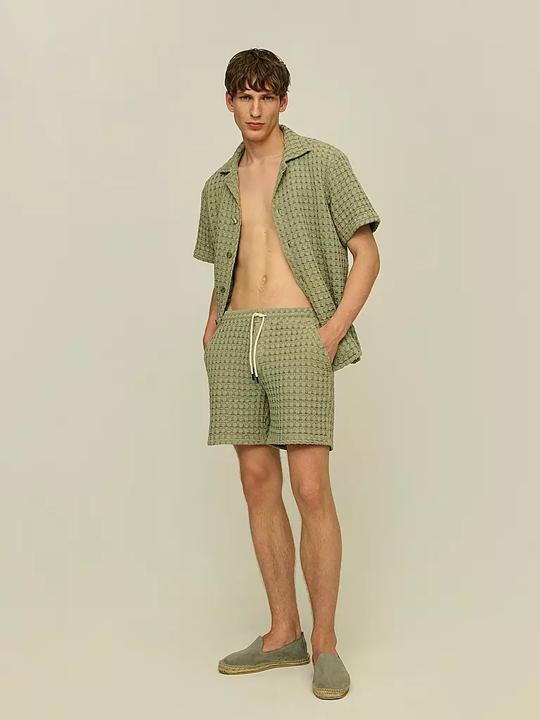 OAS Shorts olive