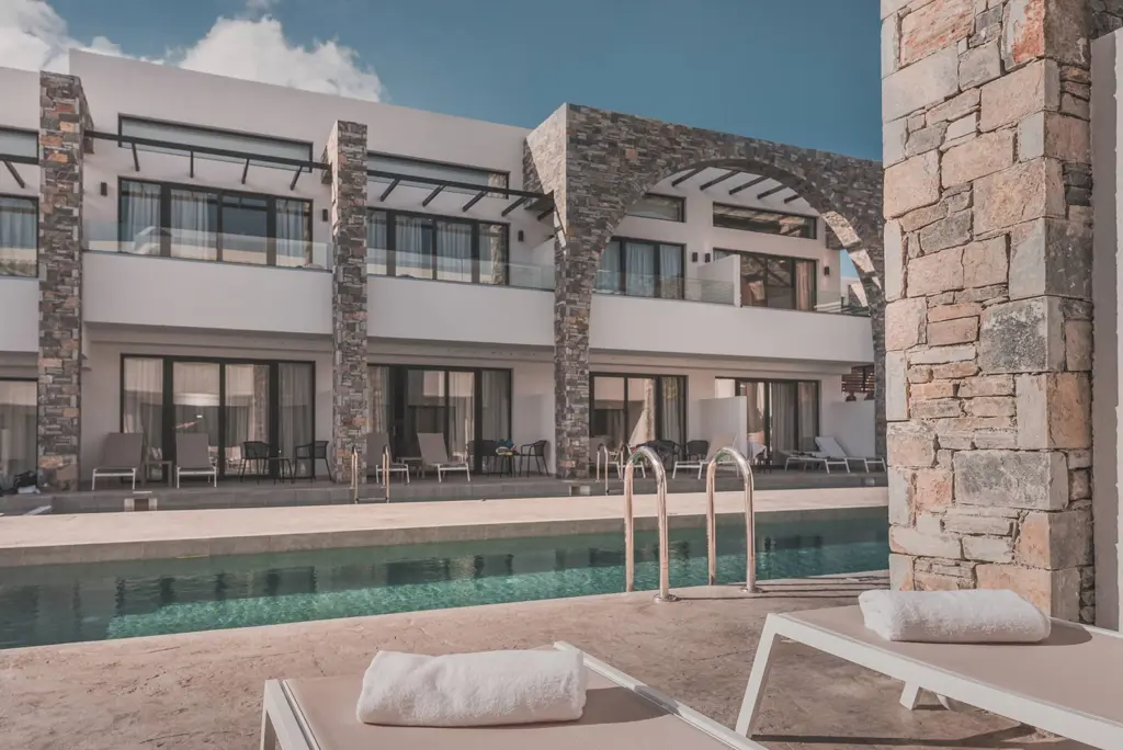 Cavo Suites Logies en ontbijt