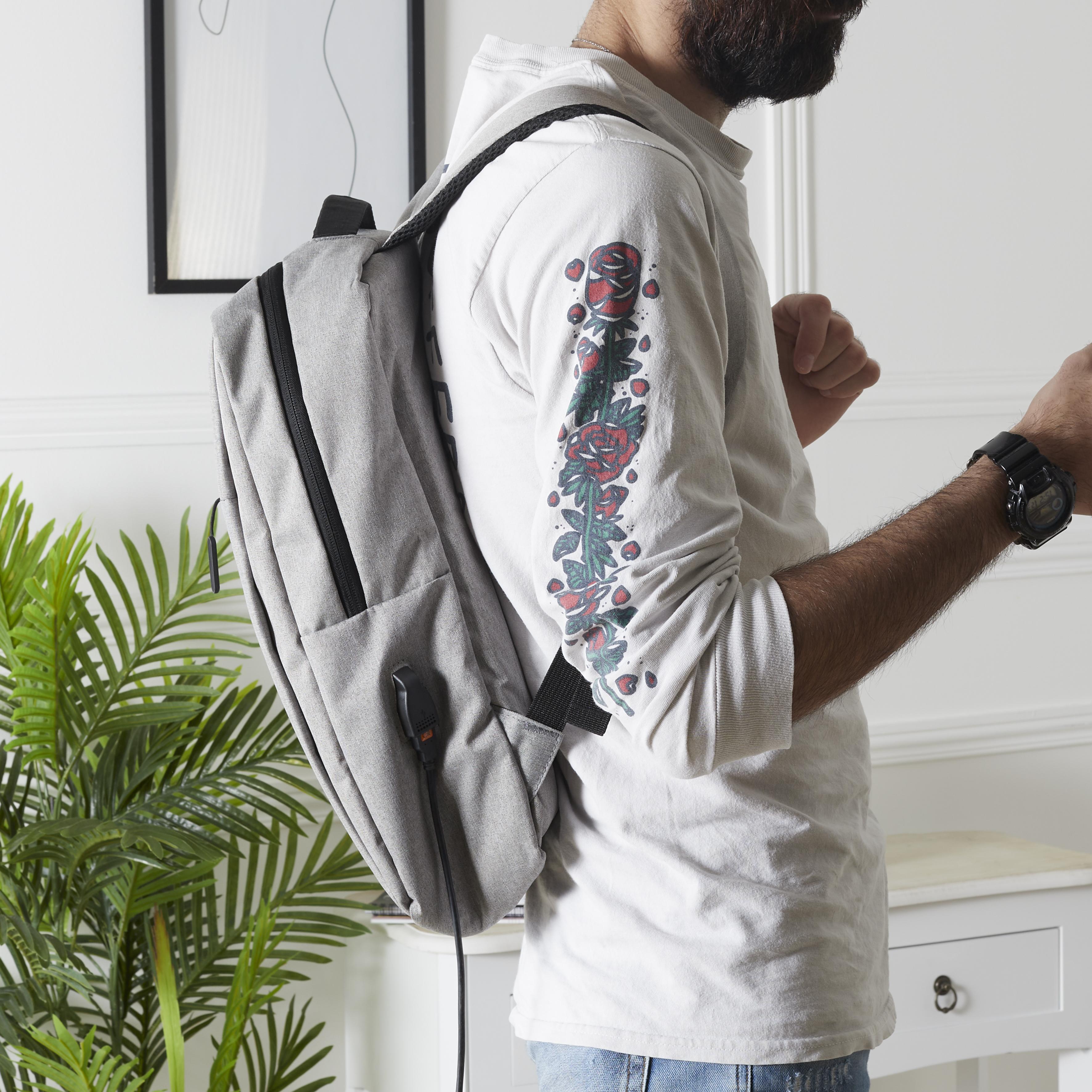 SAC A DOS ORDINATEUR AVEC BRANCHEMENT USB