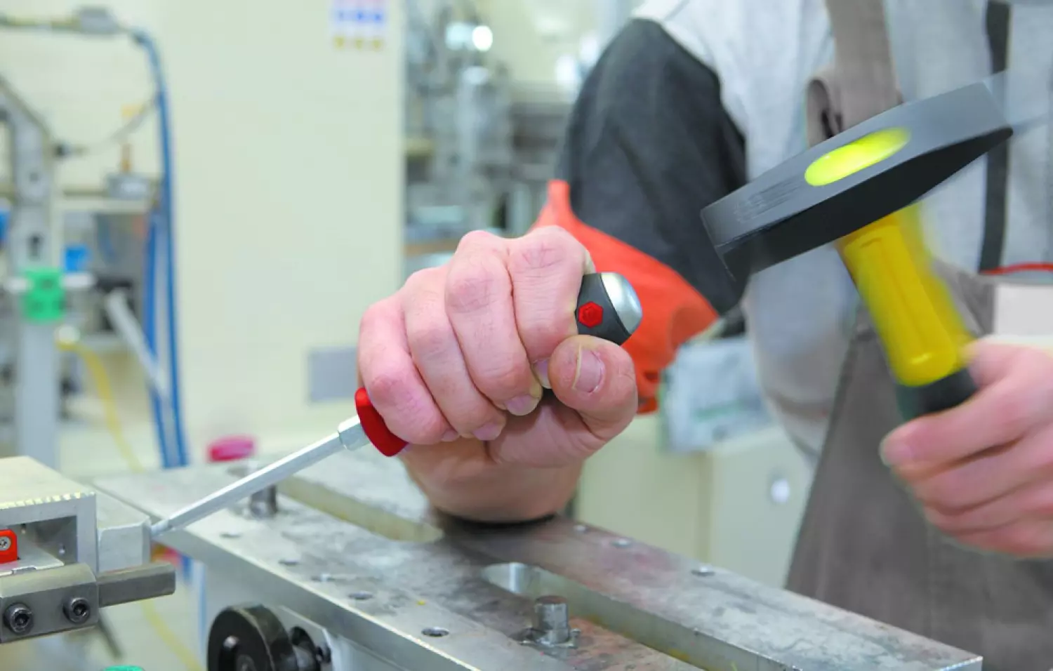 Wiha 530 SoftFinish Schroevendraaier met zeskantschacht en slagkop - Sleuf - 5,5 x 100mm