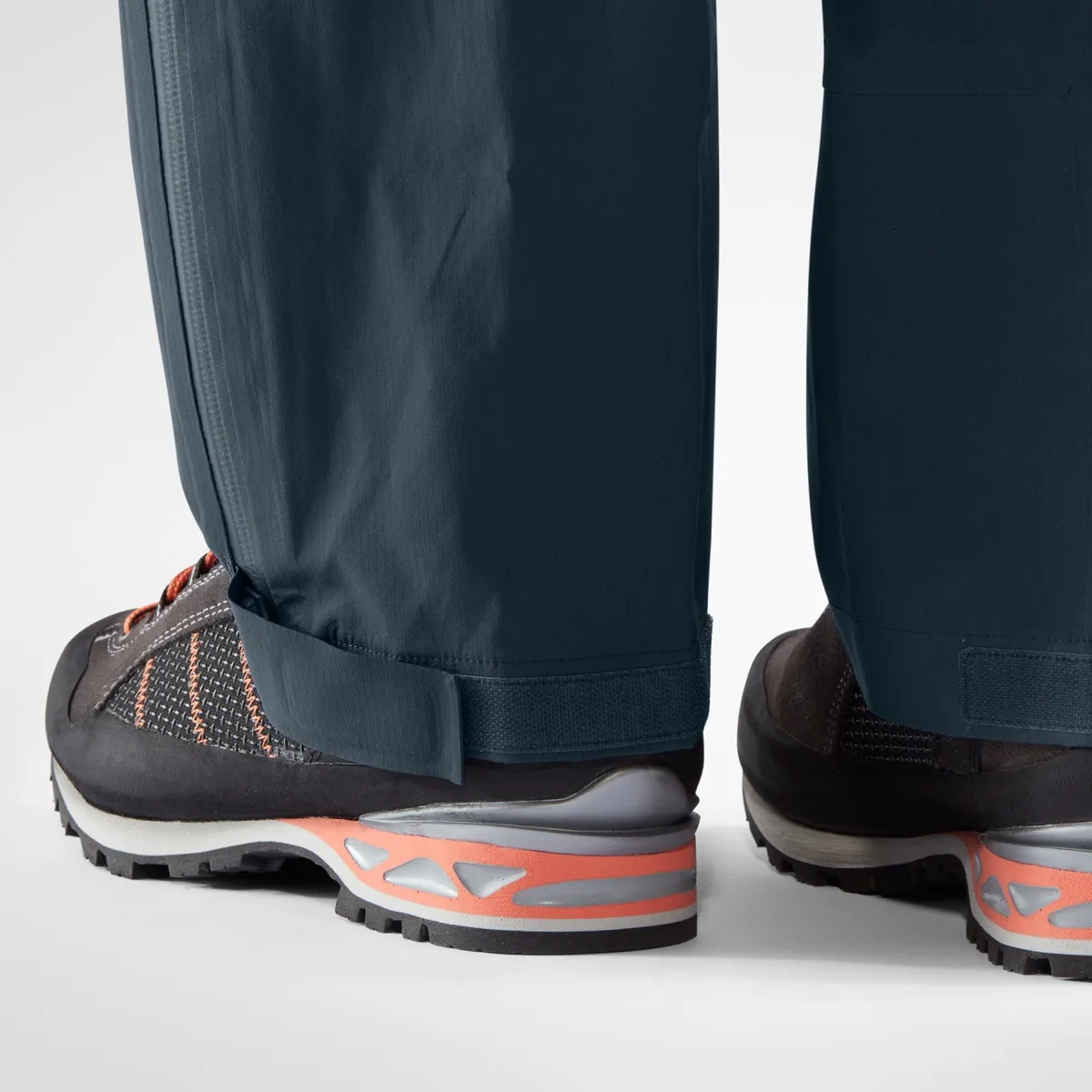 Fjällräven Women's Bergtagen Lite Eco-shell Trousers Regular Hokkaido Orange