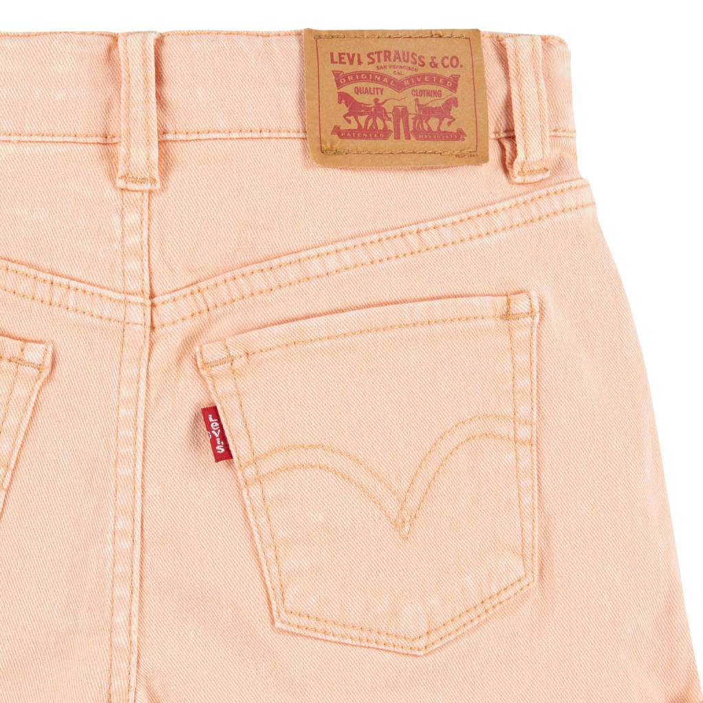 Levi's mom denim short coral sands