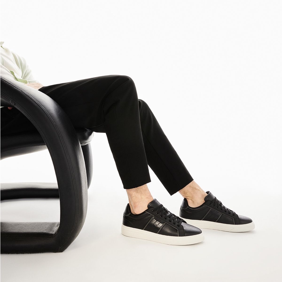 Courtline Black Synthetic Mixed Material Men Low top