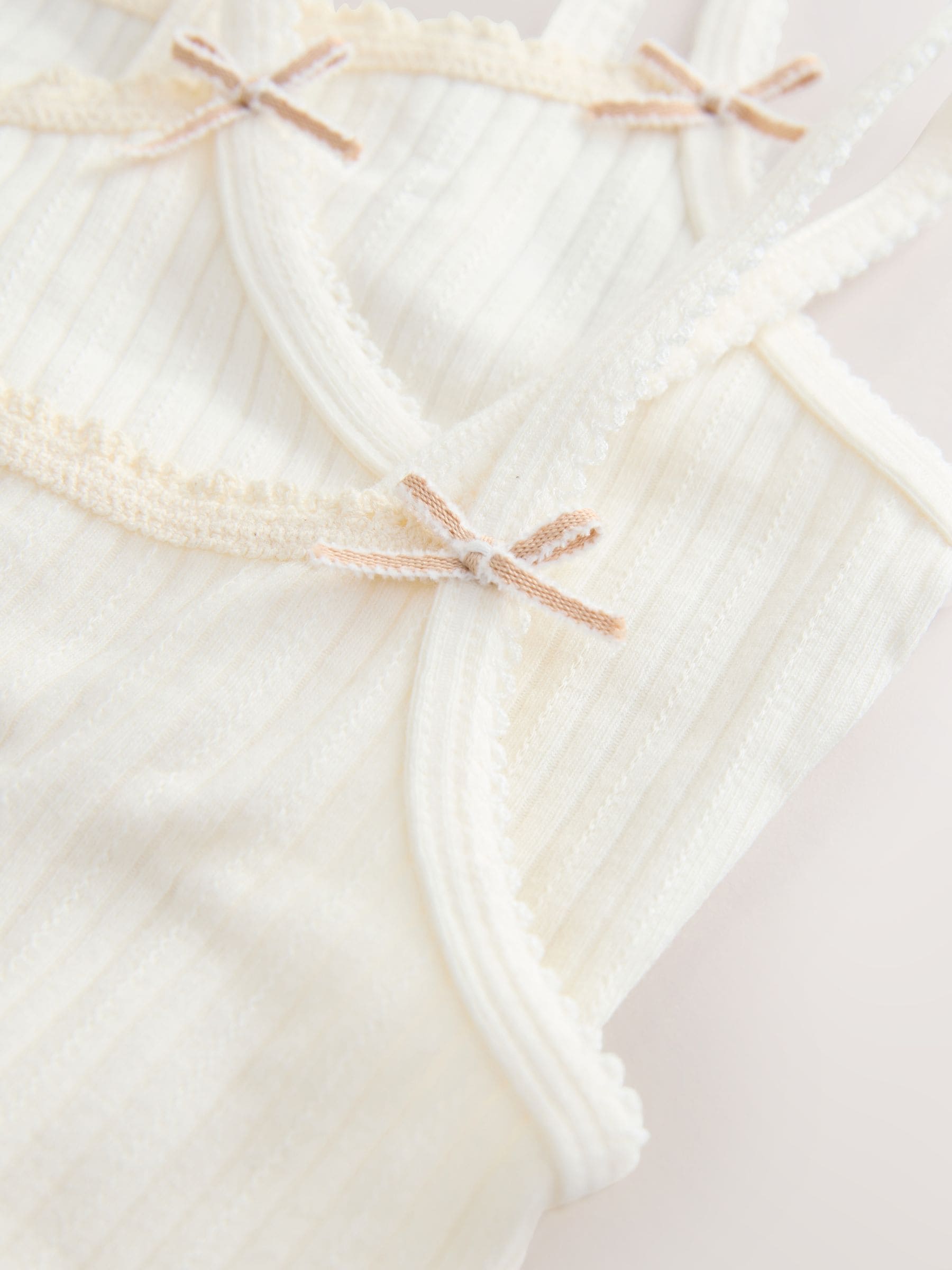 Ecru pink stripe - Set van 3 camihemdjes met textuur en bandjes (1,5-16jr)
