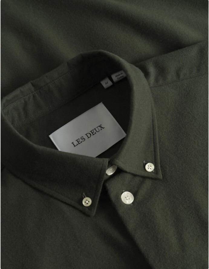 Les Deux Karl Peached Shirt Army