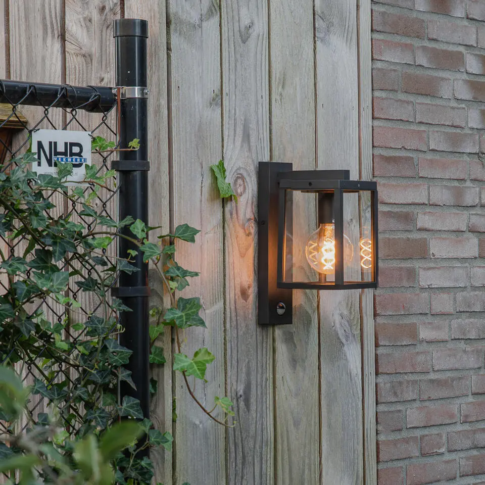 Qazqa buitenlampen met sensor charlois zwart e27