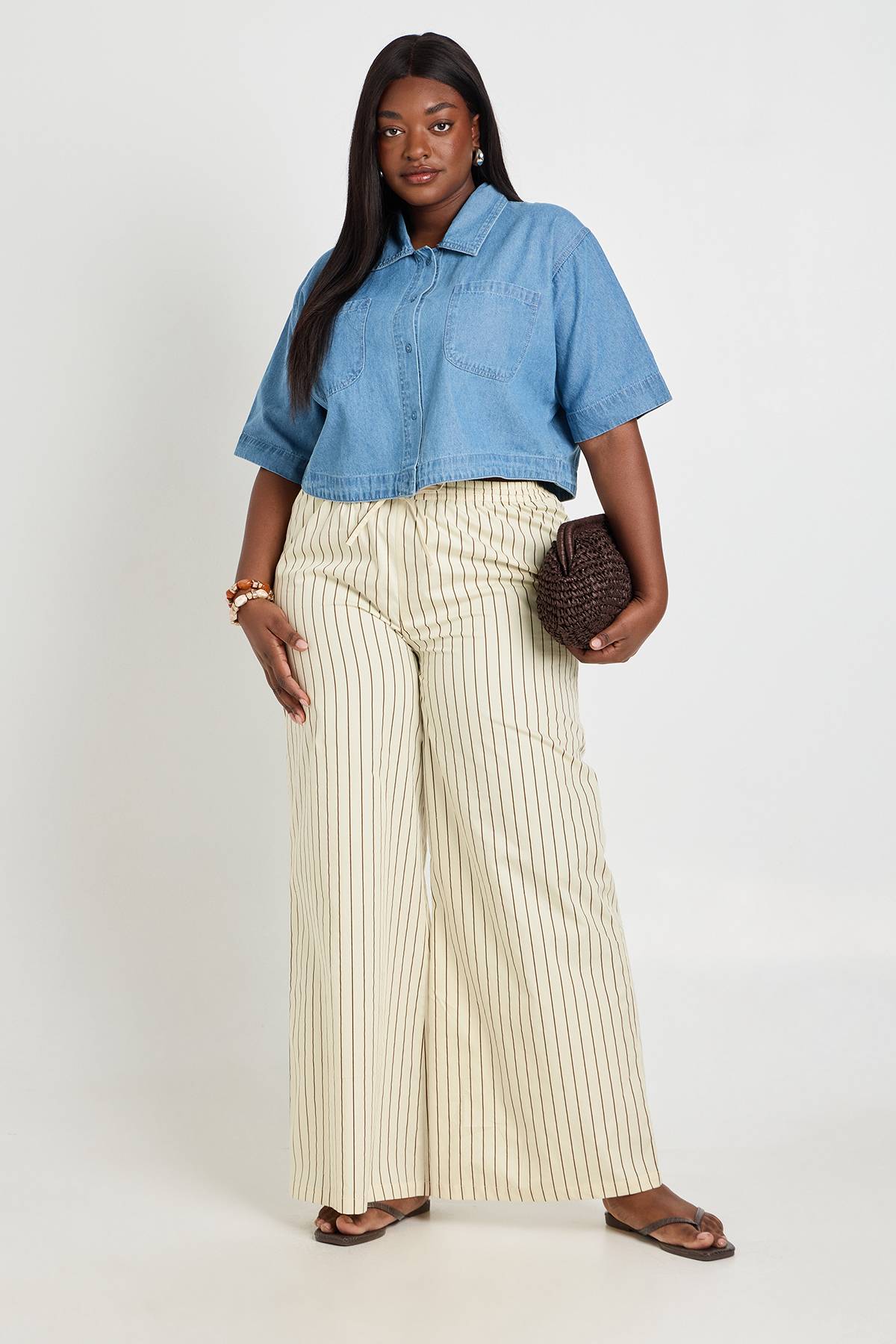 boohoo Pantalon Large À Rayures En Popeline Avec Cordon De Serrage Grande Taille
