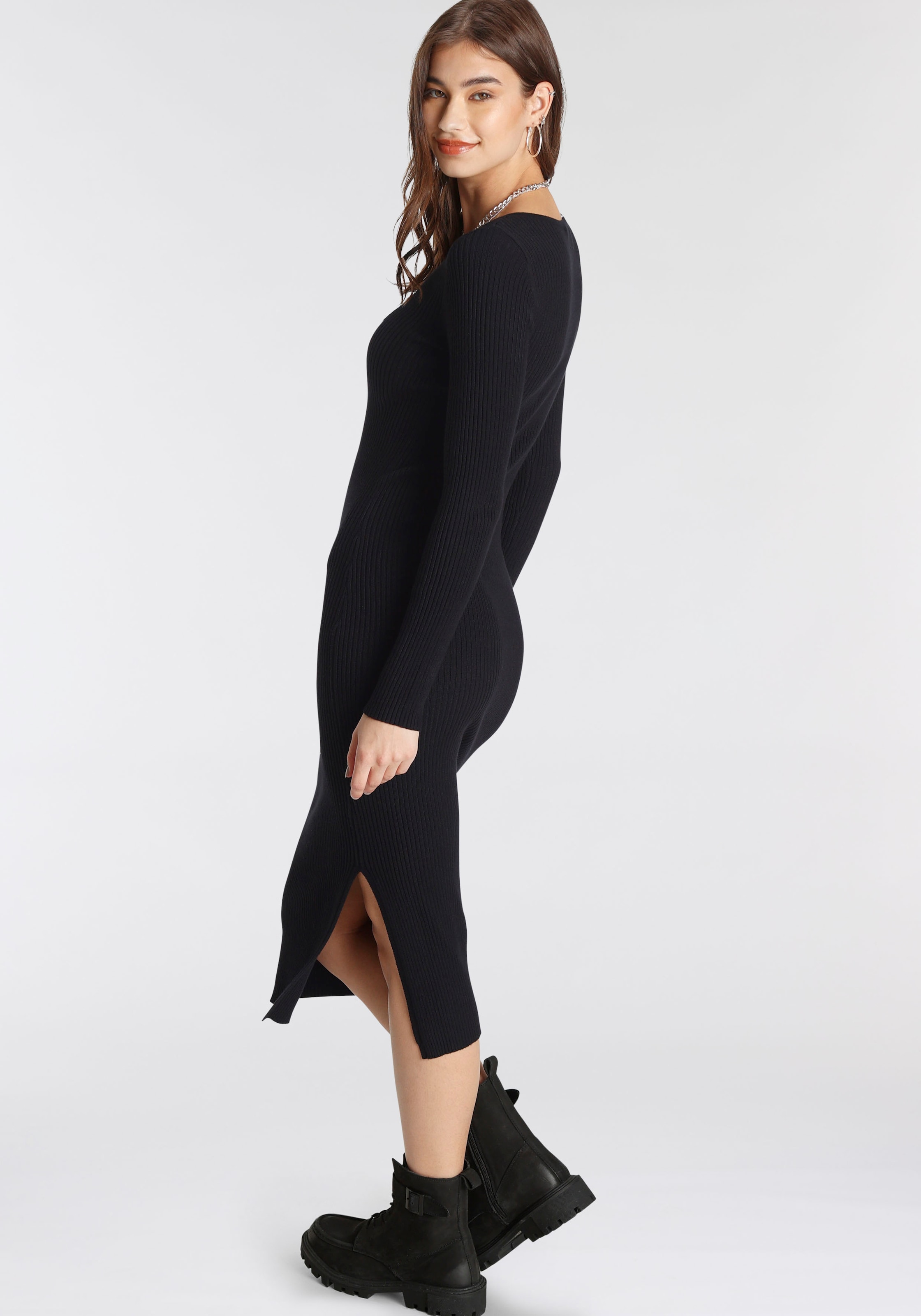 AJC Strickkleid in Midilänge mit seitlichem Schlitz und Vneck