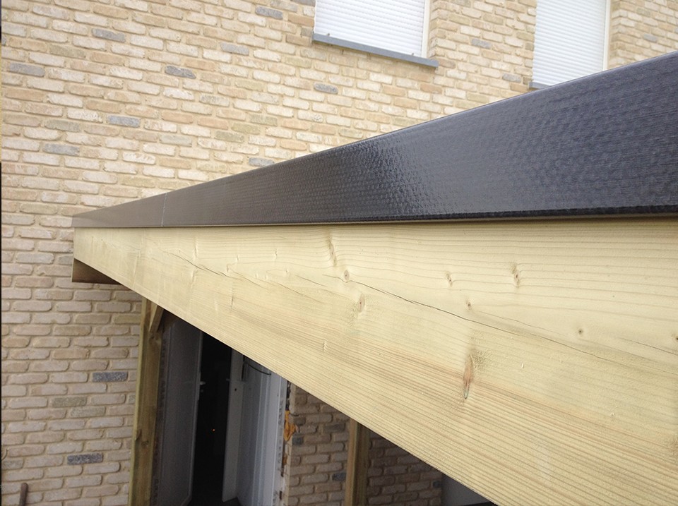 Carport bois castellane - 373x555 - panneau latéral intégré - toiture en bois + feutre bitumeux - abri 1 voiture