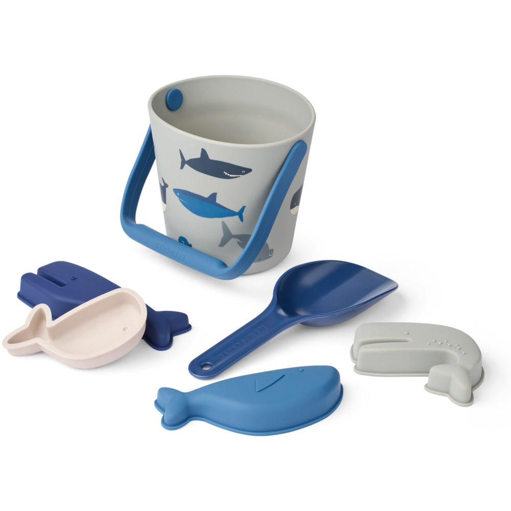 Køb LIEWOOD Shark / Dove Blue Gilma Shark Strand Sæt