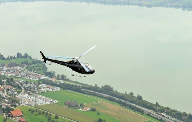 Hubschrauber-Rundflug in Basel als Geschenkidee