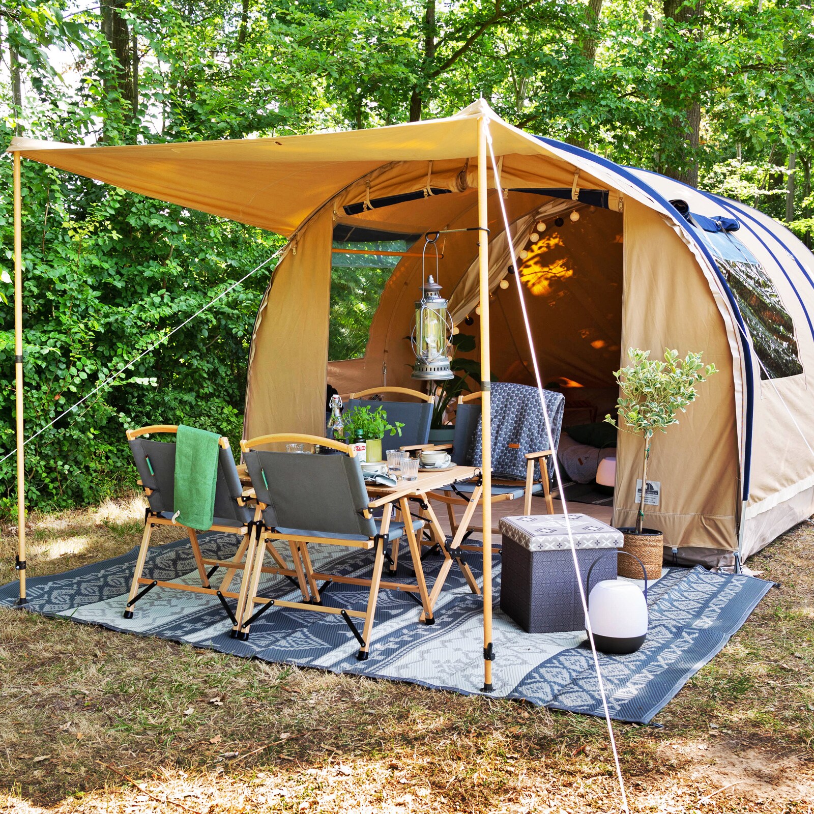 HUMAN COMFORT Campingtisch Fixin M Rolltisch Lamellen Falttisch Holz 105 x 70 cm