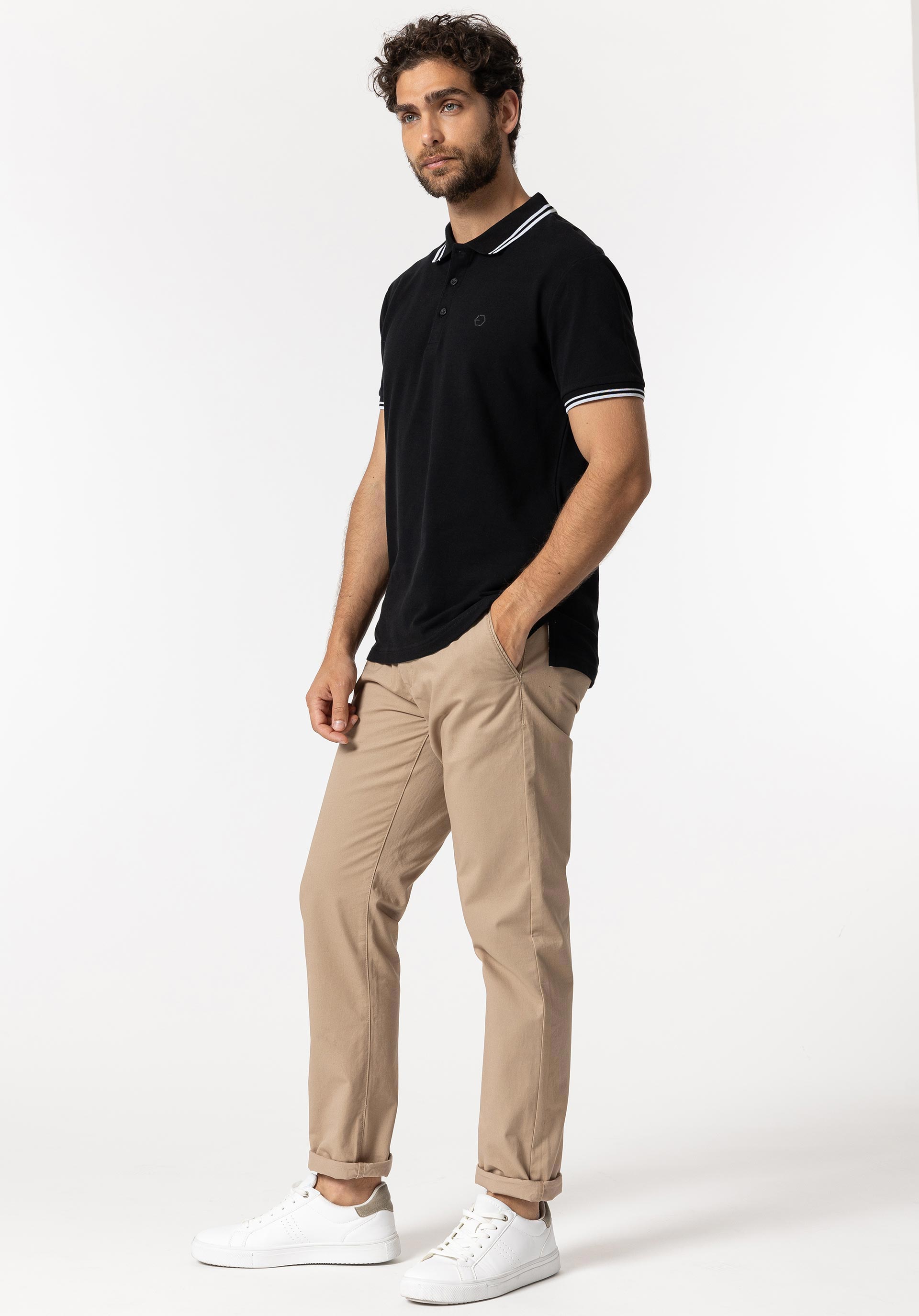 Calças Tapered Fit Bege
