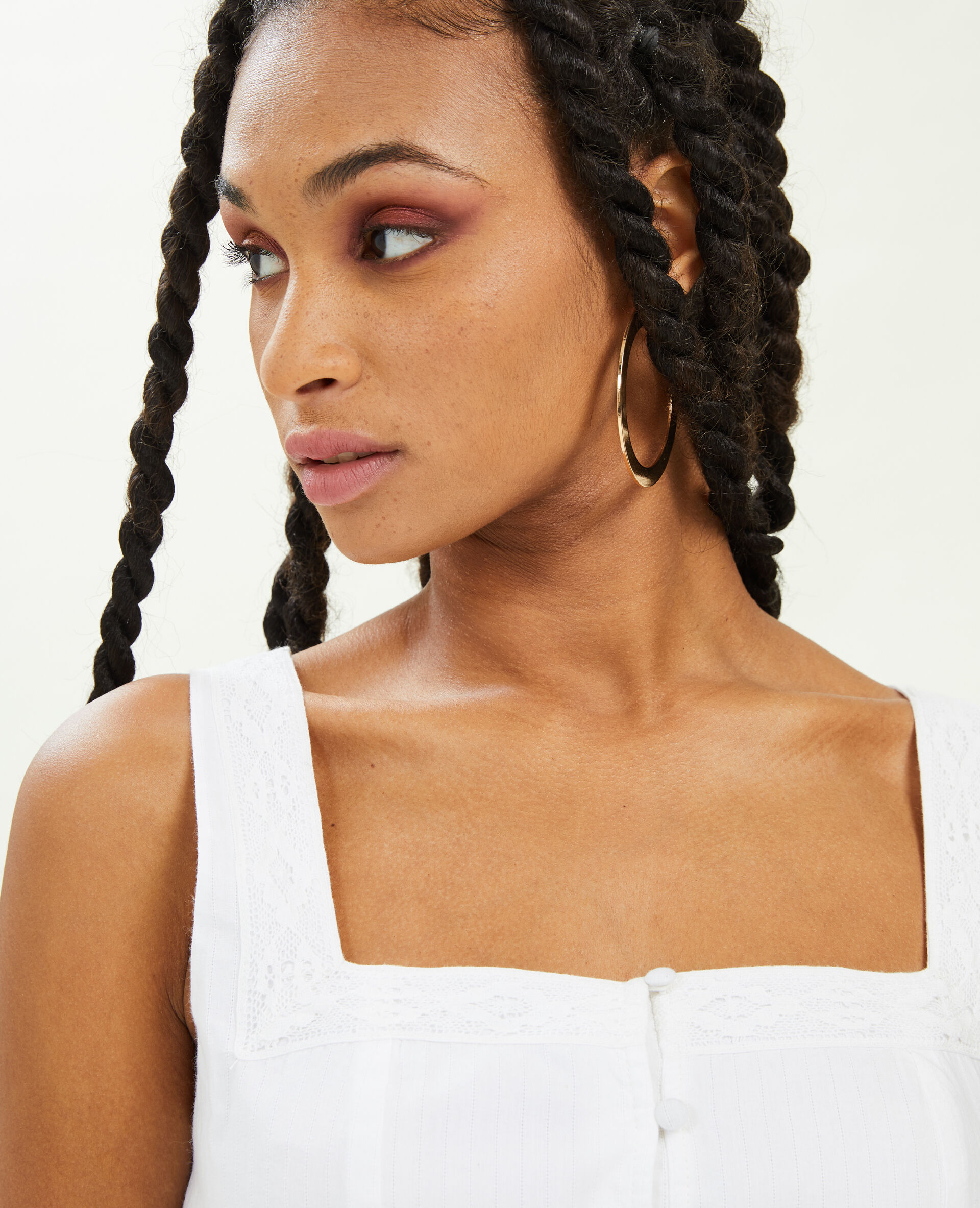 Top court avec boutons et dentelle - Blanc