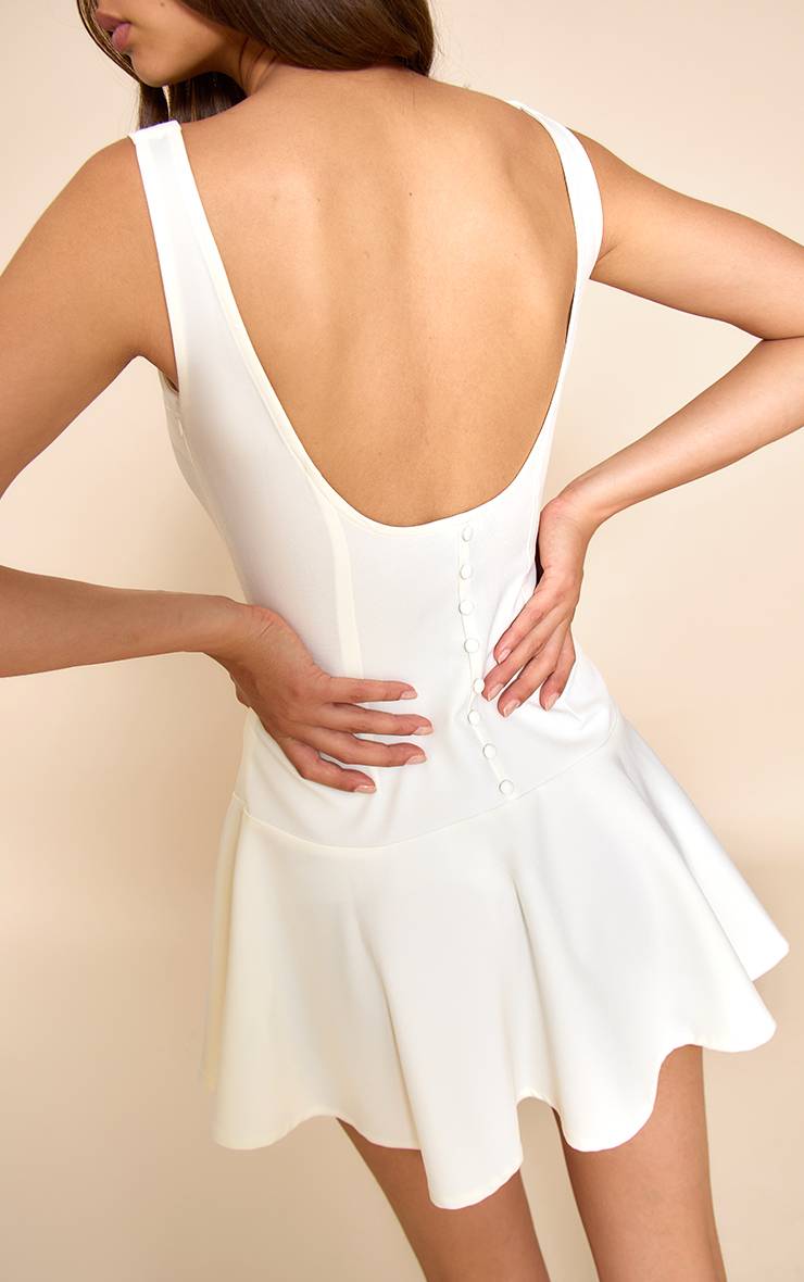 Crème Robe Droite Ajustée En Tissu Tissé Avec Dos Échancré