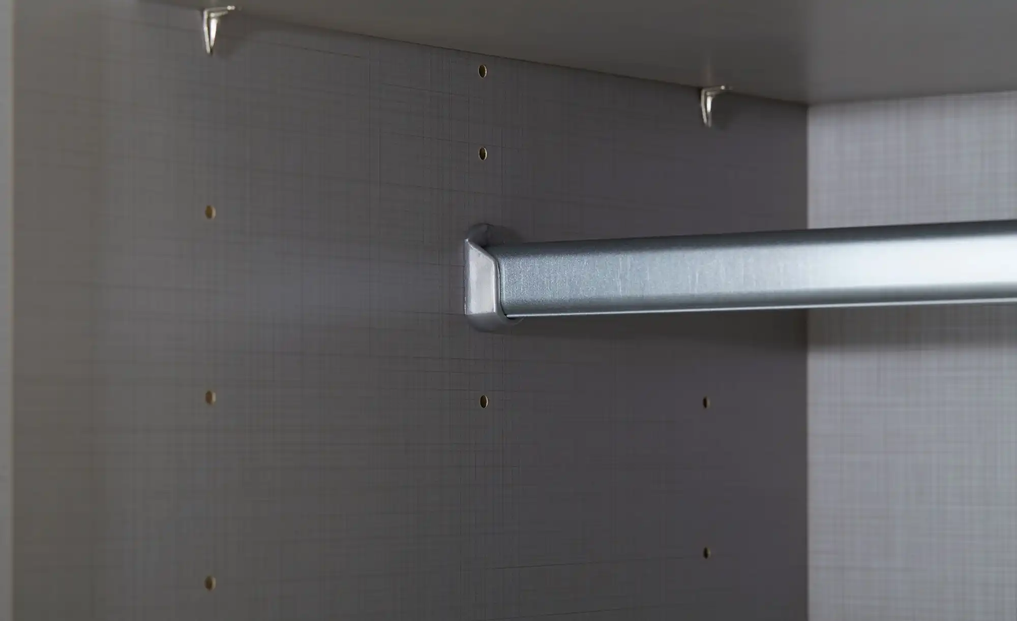 Drehtürenschrank