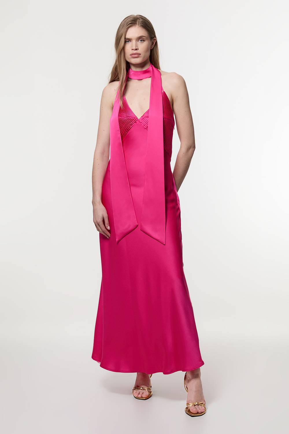 KarenMillen Robe maxi tissée plissée en satin à encolure halter