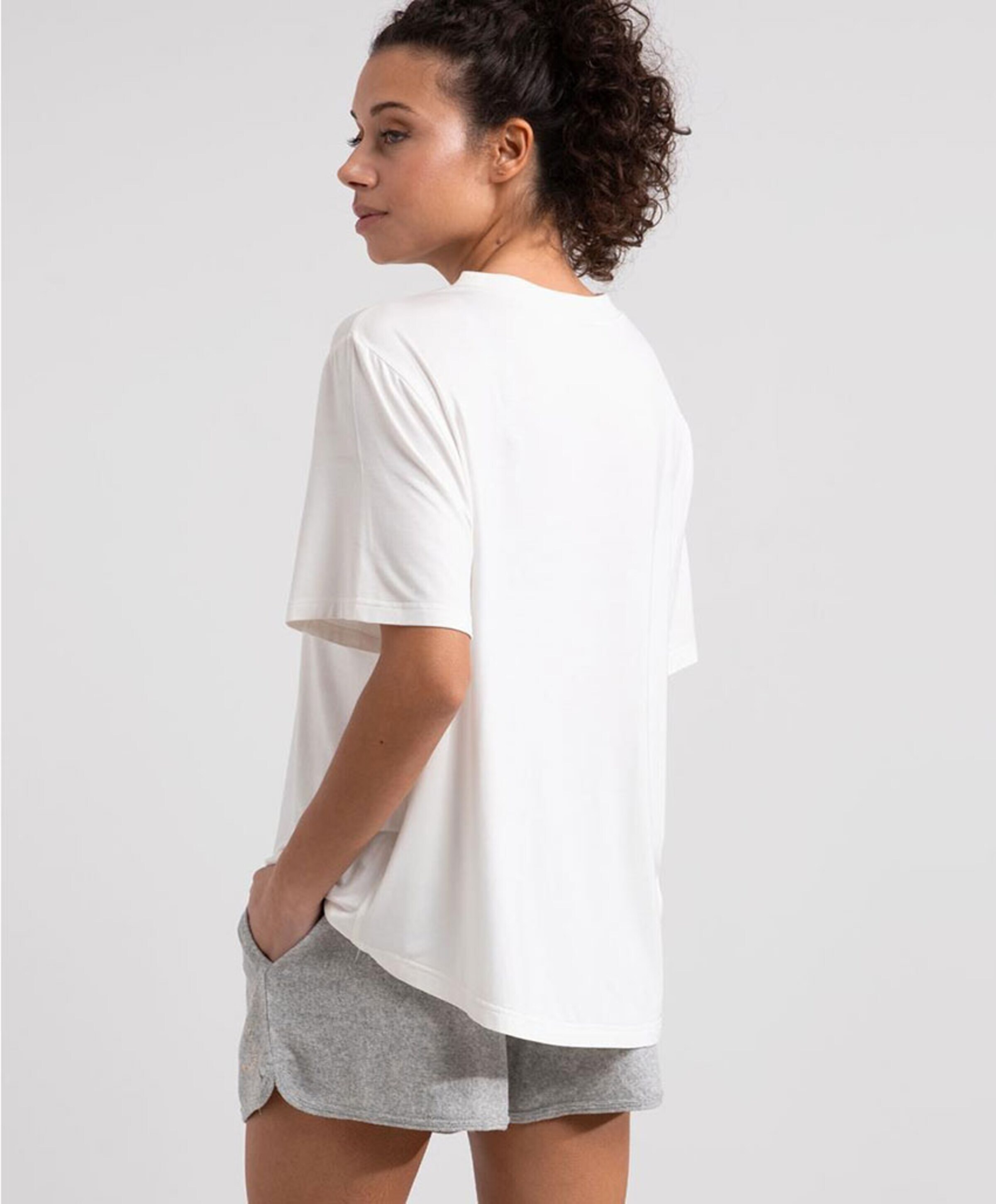 Sam Friday Dames T-shirt ecru