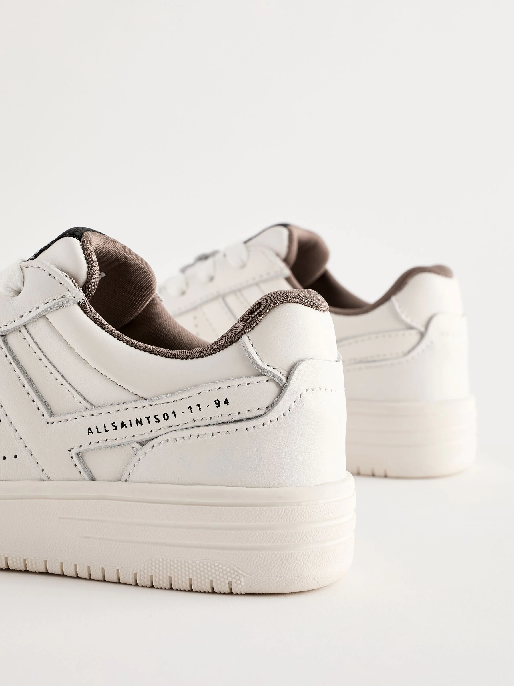 smALLSAINTS Vix lage leren sneakers met ronde neus