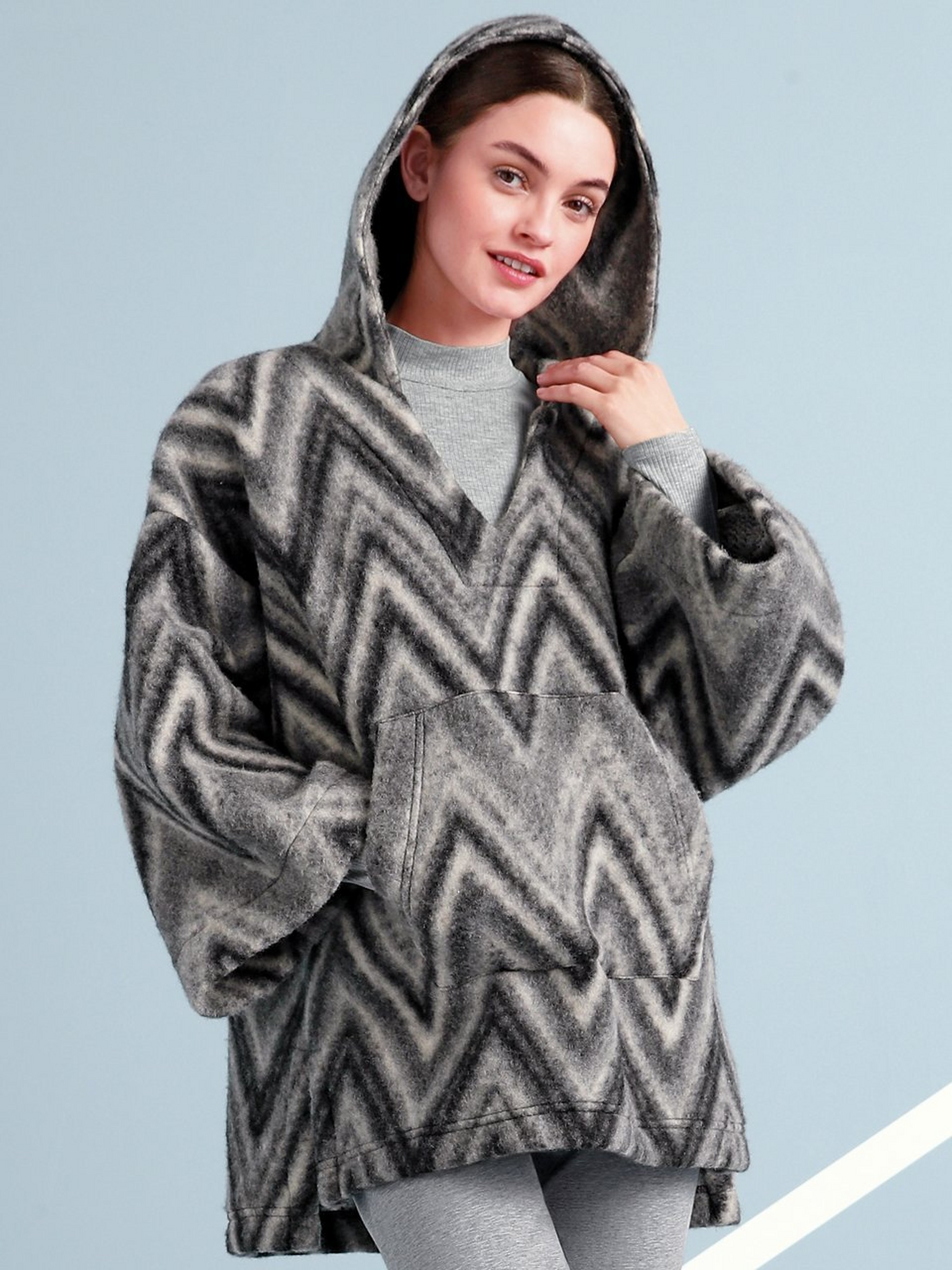 Poncho mit Kapuze