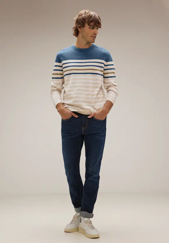 Gestreifter Strickpullover - oat beige