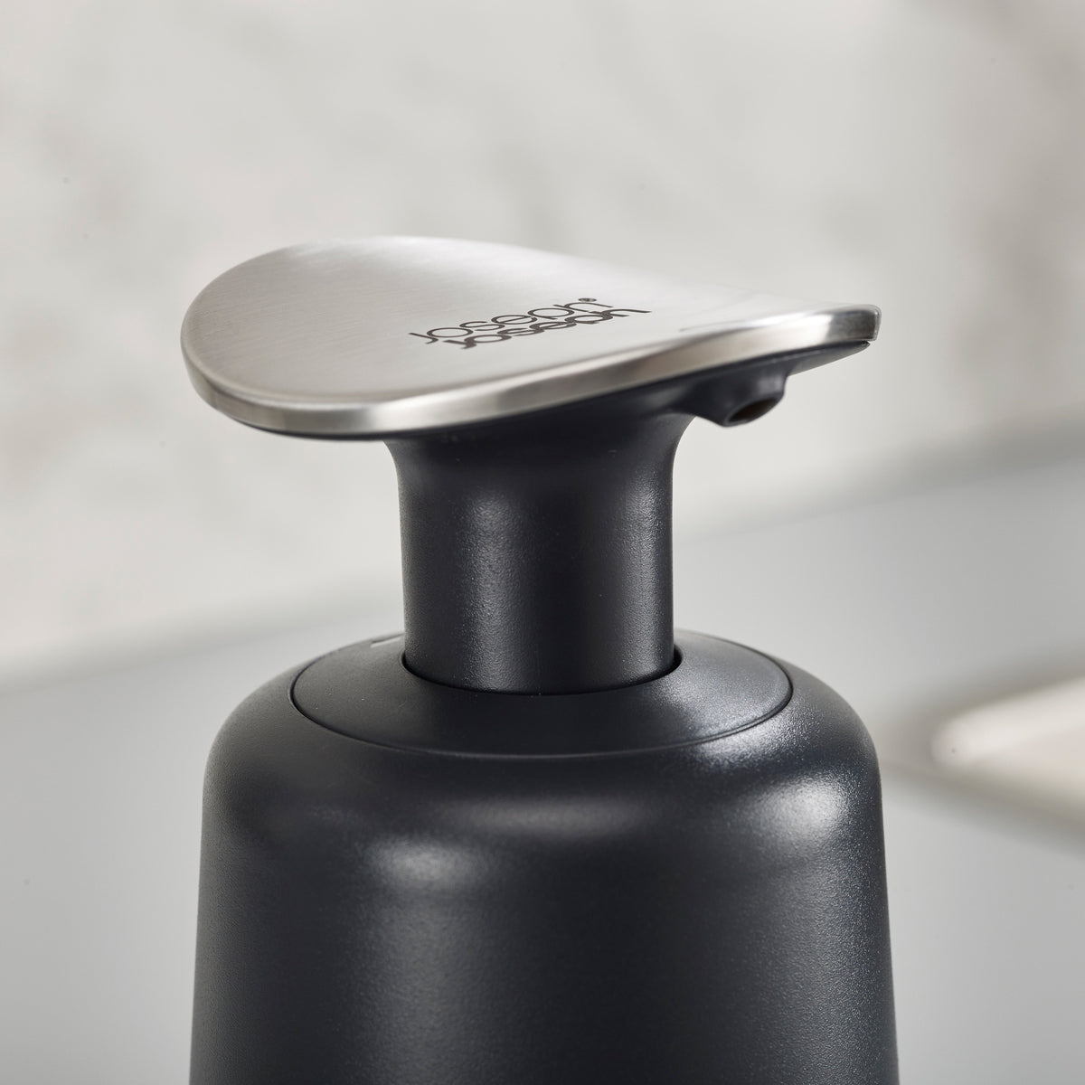 Joseph Joseph Presto Zeepdispenser