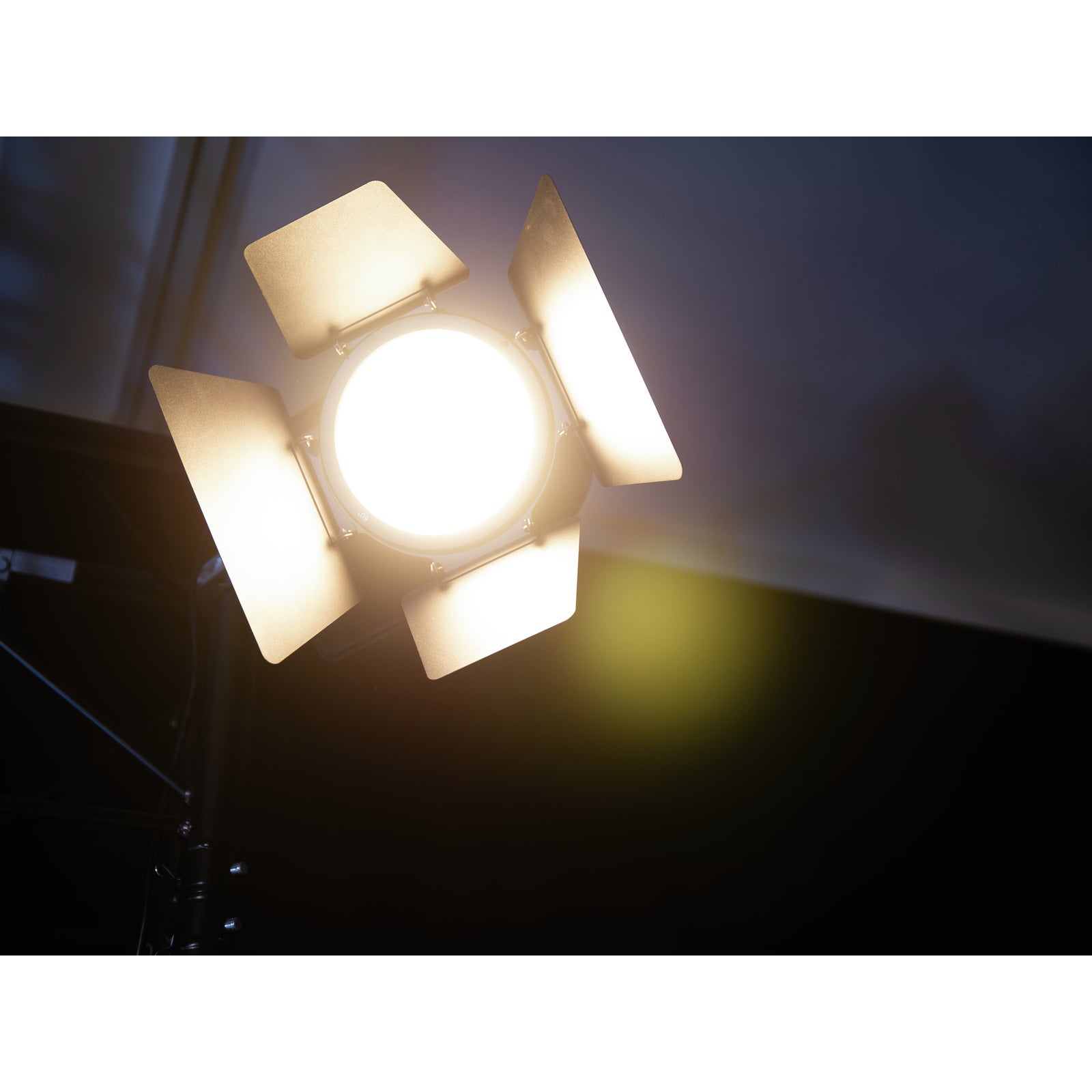 Eurolite LED Theatre spot 200 WW