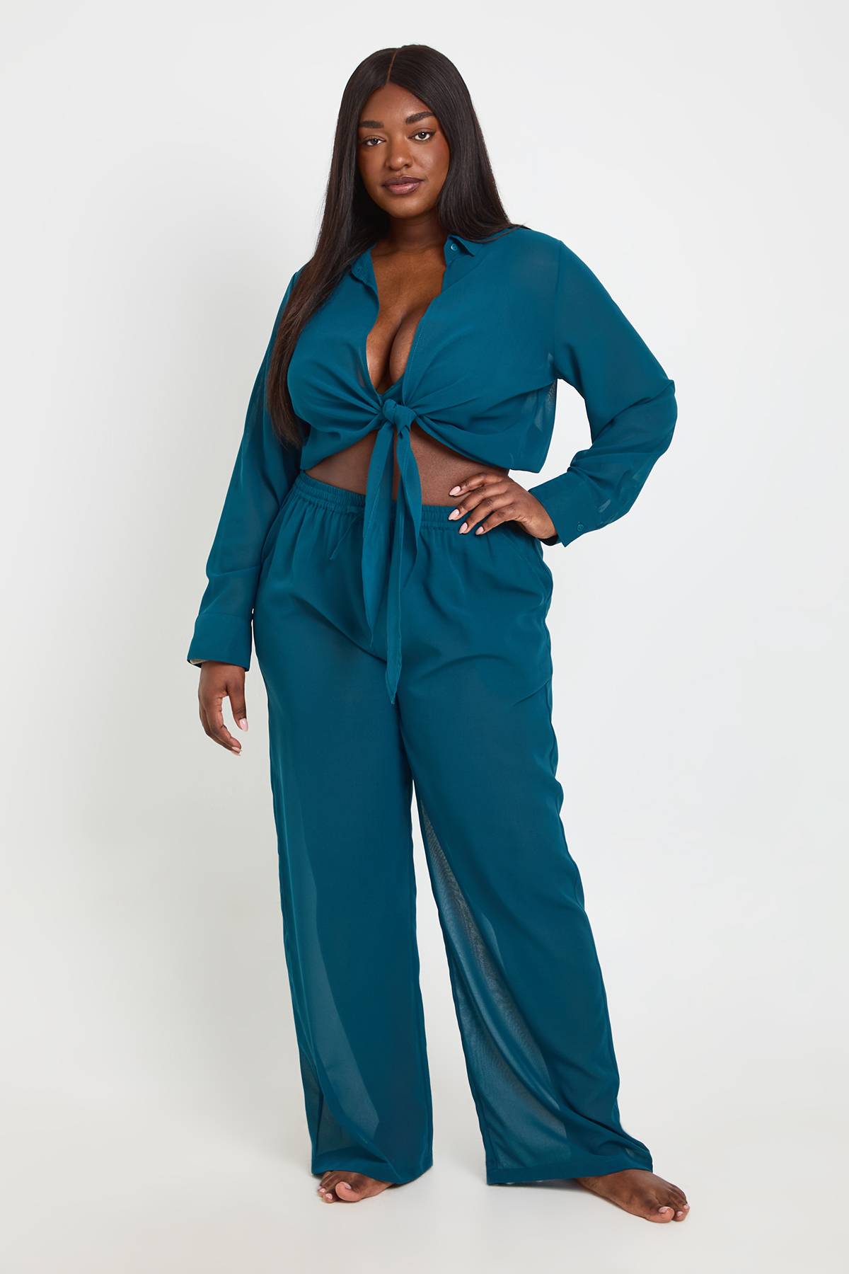 boohoo Chemise Grande Taille En Mousseline Avec Nœud Devant