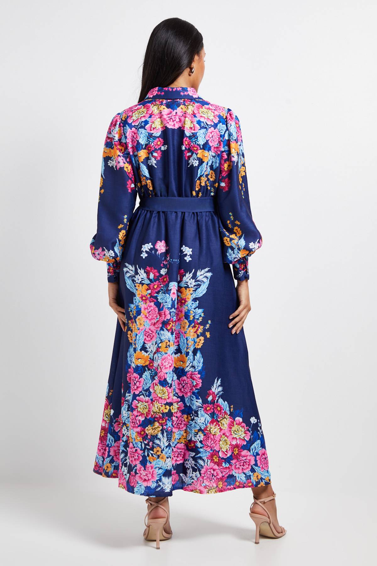 Wallis Robe Chemise Mi-Longue Western Fleurie avec Ceinture - Taille Petite