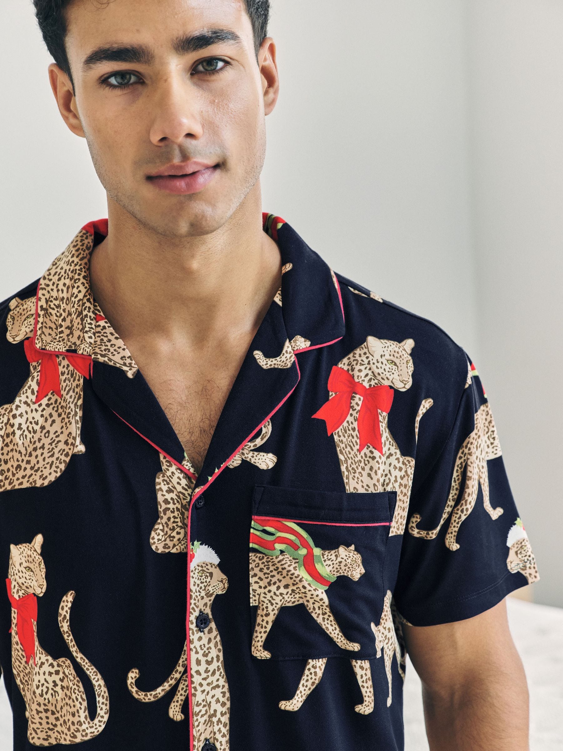 Chelsea Peers - Kerstshortpyjama met luipaardprint