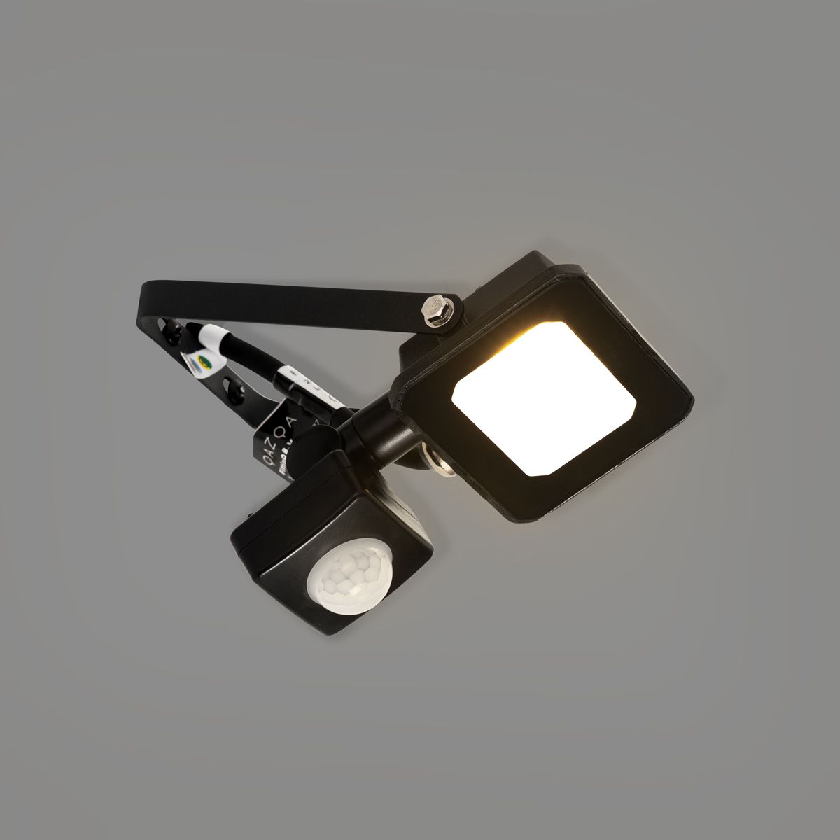 Straler zwart 8,5 cm incl. LED IP44 met bewegingssensor - Levana