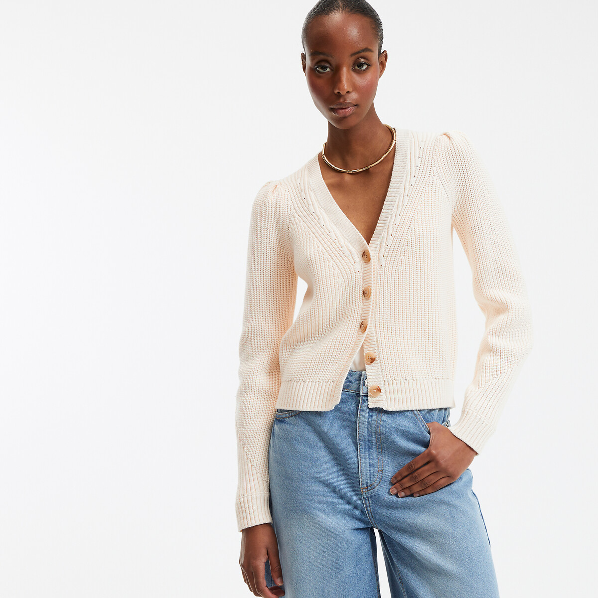 LA REDOUTE COLLECTIONS<br>Cardigã curto com decote em V em tricô grosso e fechamento por botões