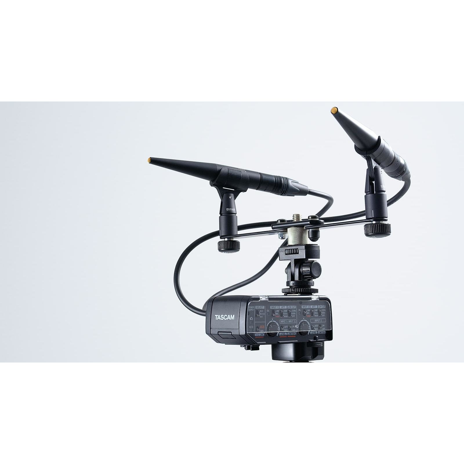 Tascam CA-XLR2d-AN XLR microfoonadapter voor mirrorless camera's