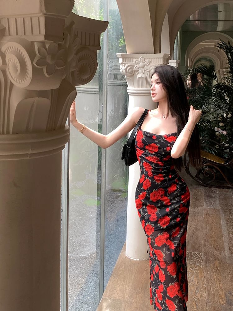 Flowerisque - Maxi-jurk met spaghettibandjes, bloemenprint en strikbandjes op de rug