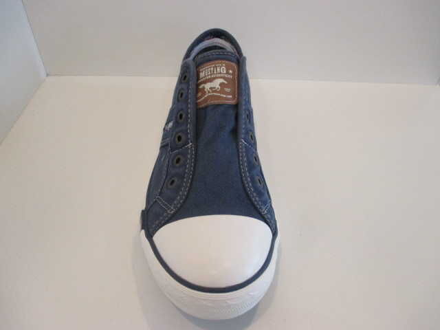 Mustang Slipper
