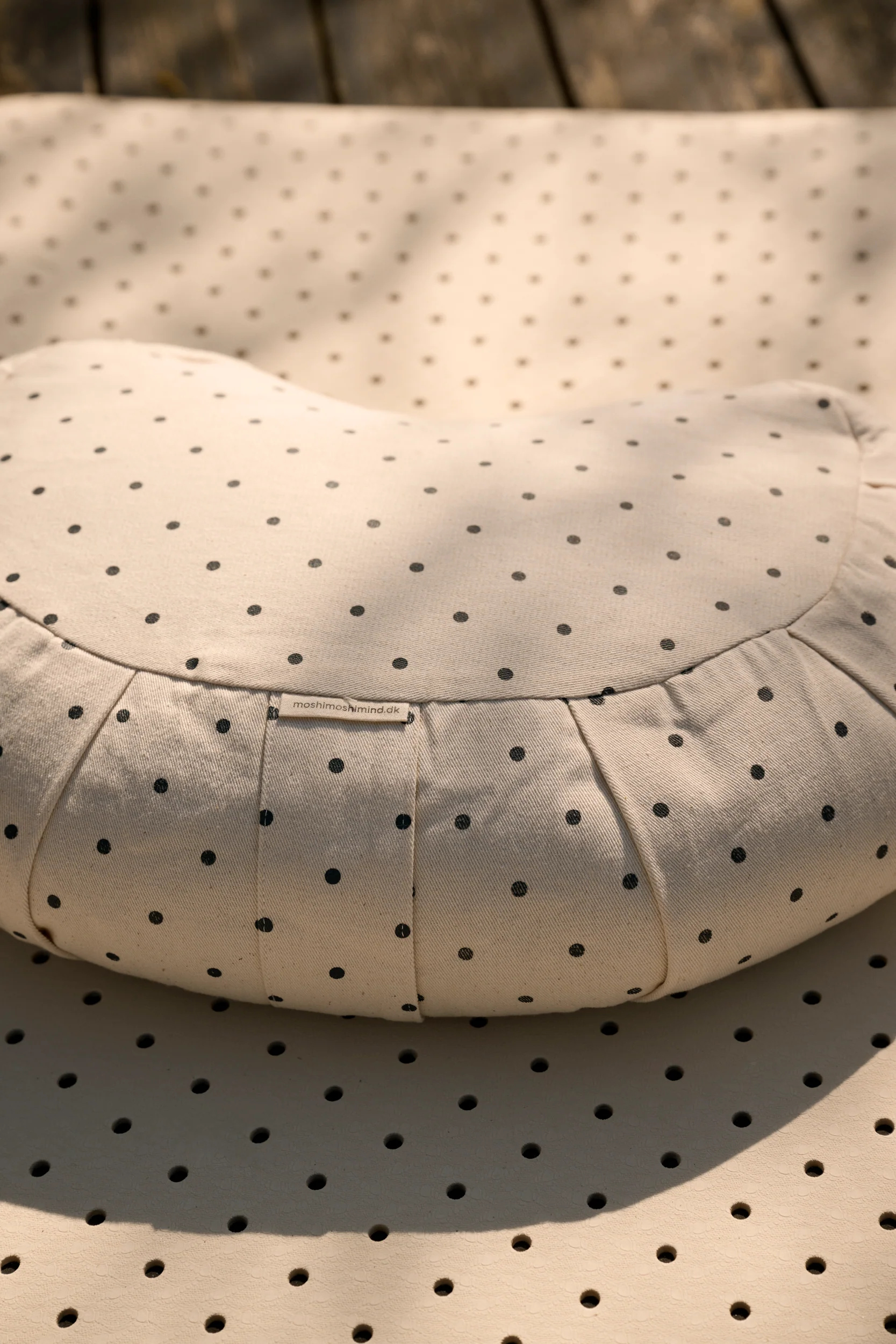 Moshi Moshi Mind  Dotted signature yogamåttet - Ecru/black