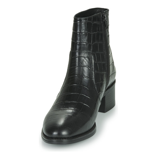 Betty London - NOUME - Noir