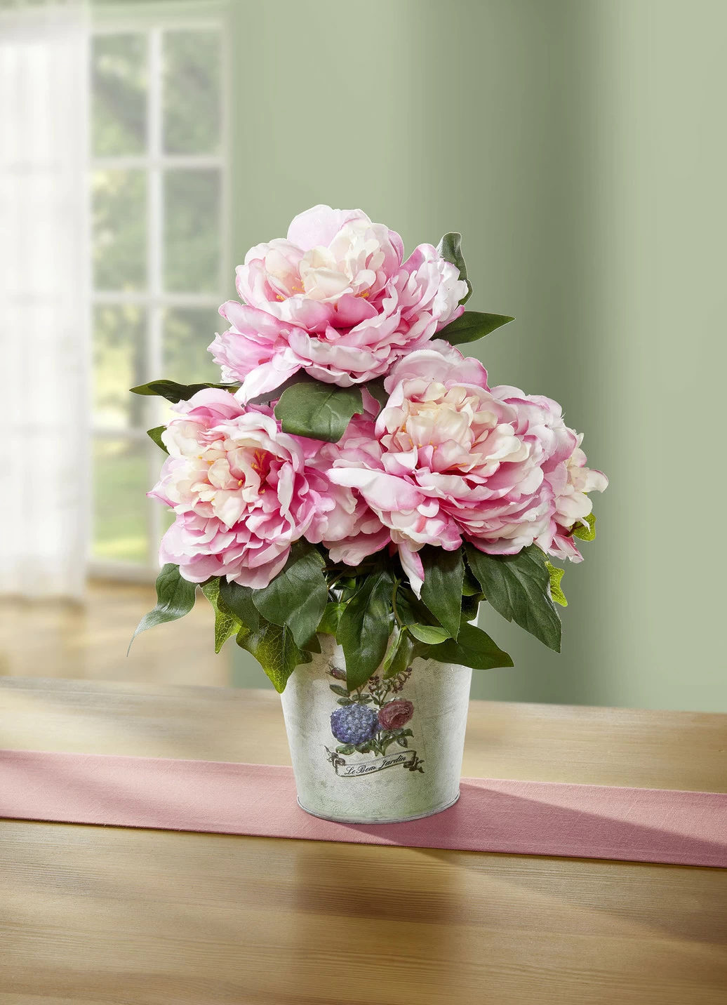 Rosen im Metall-Topf