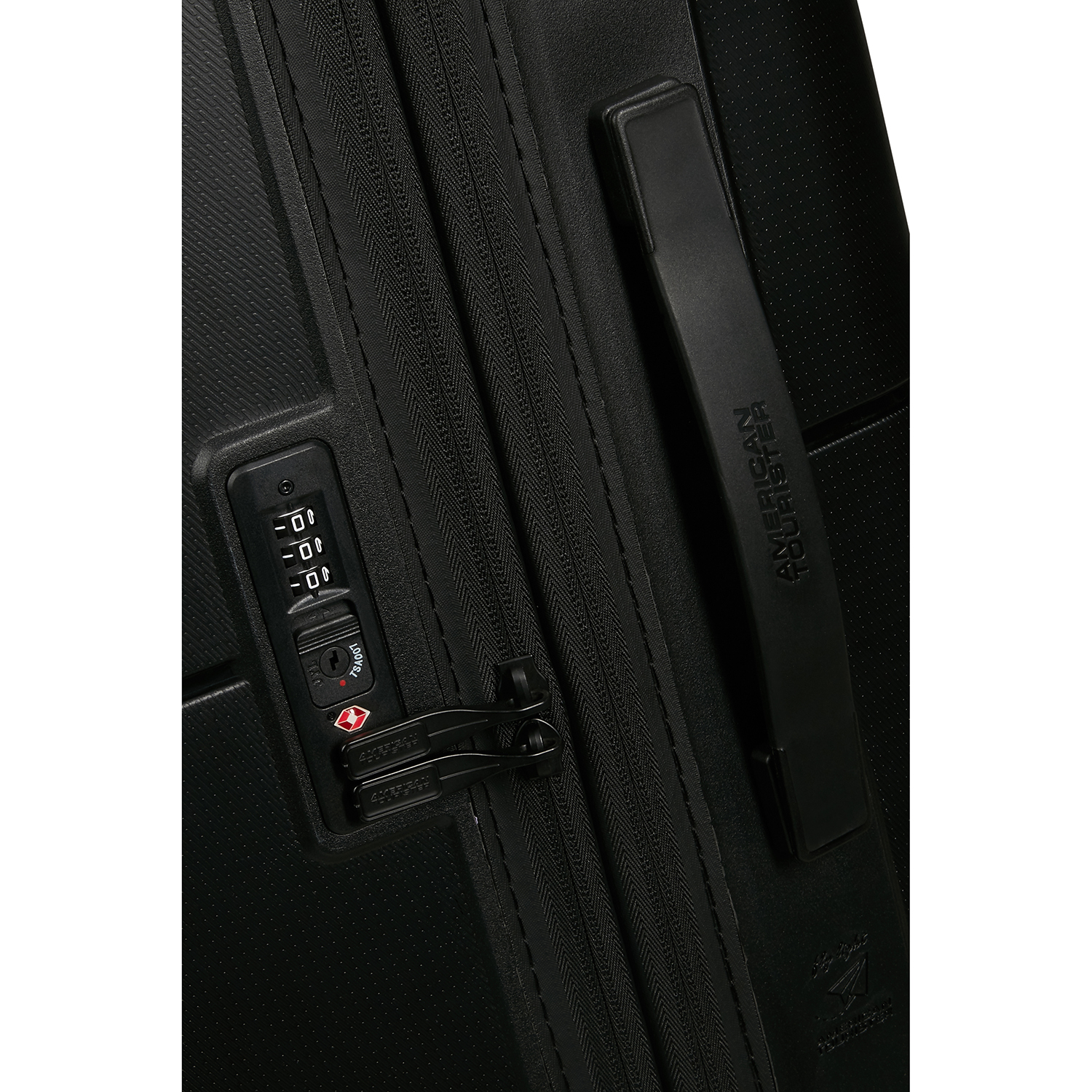 American Tourister Dashpop Spinner 77 Exp true black