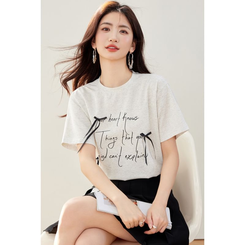 EFO - T-shirt met korte mouwen, ronde hals en strik
