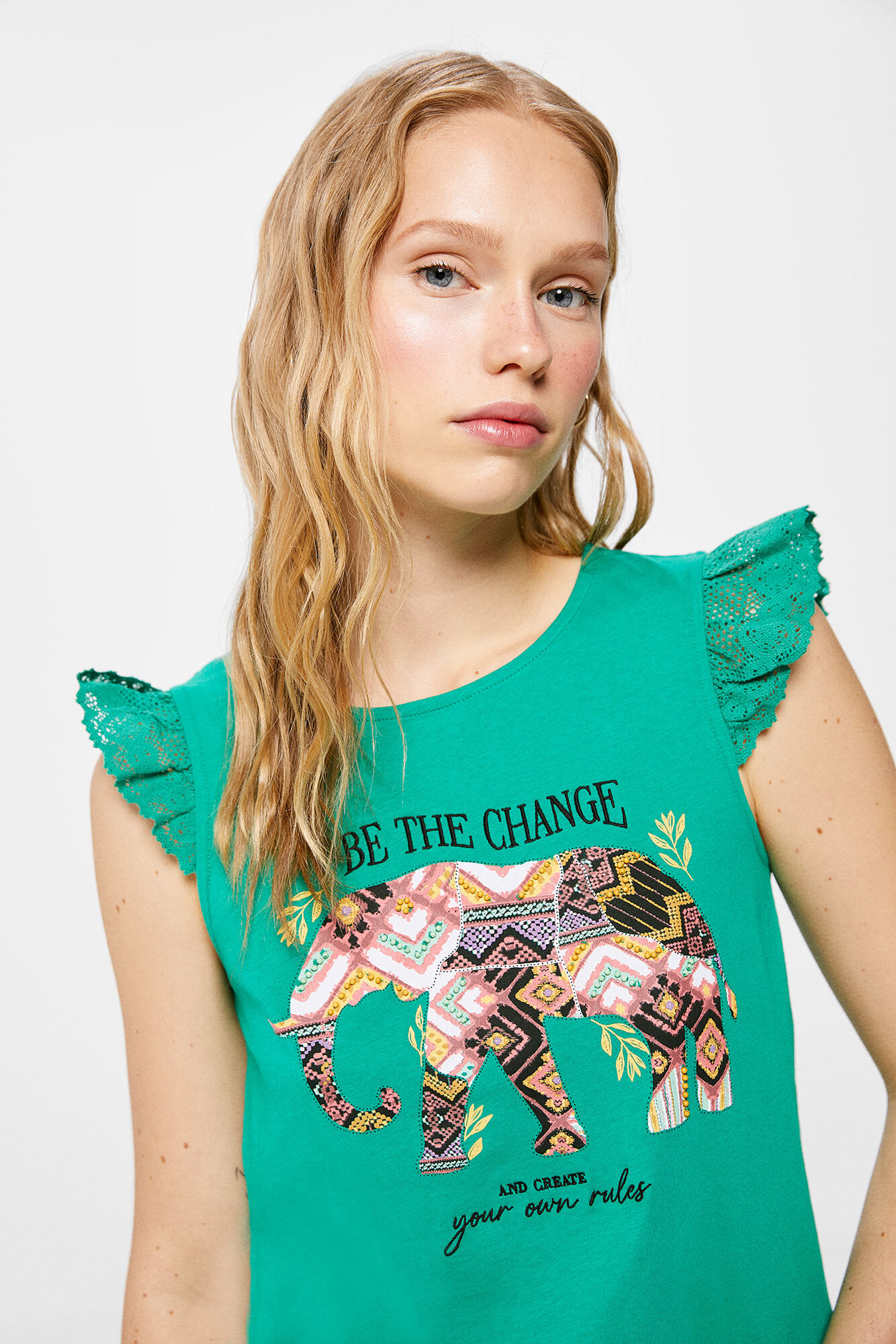 Camiseta com estampa de elefante 