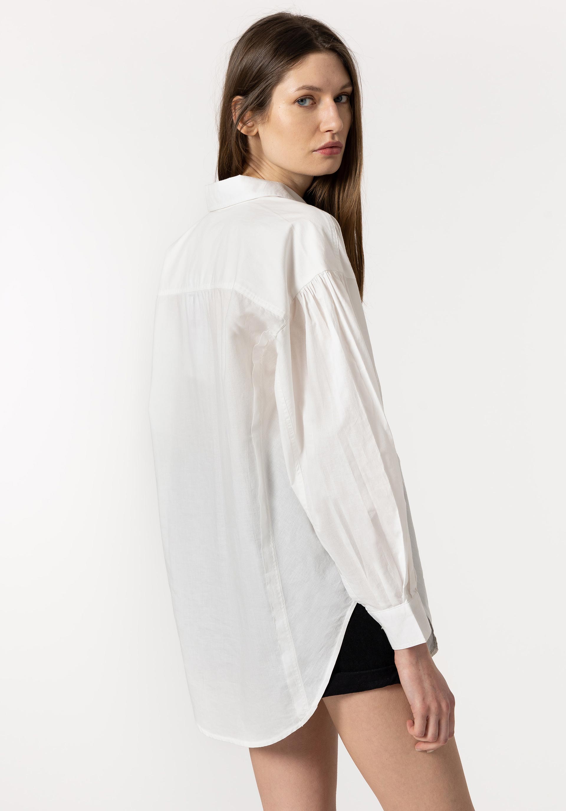 Camisa Oversize com Pormenores Desfiados