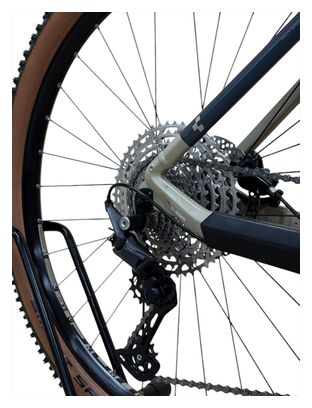 Produit reconditionné . Cube Reaction Hybrid Pro 625 SHIMANO 2022 . Vélo électrique . Cube . très bon état