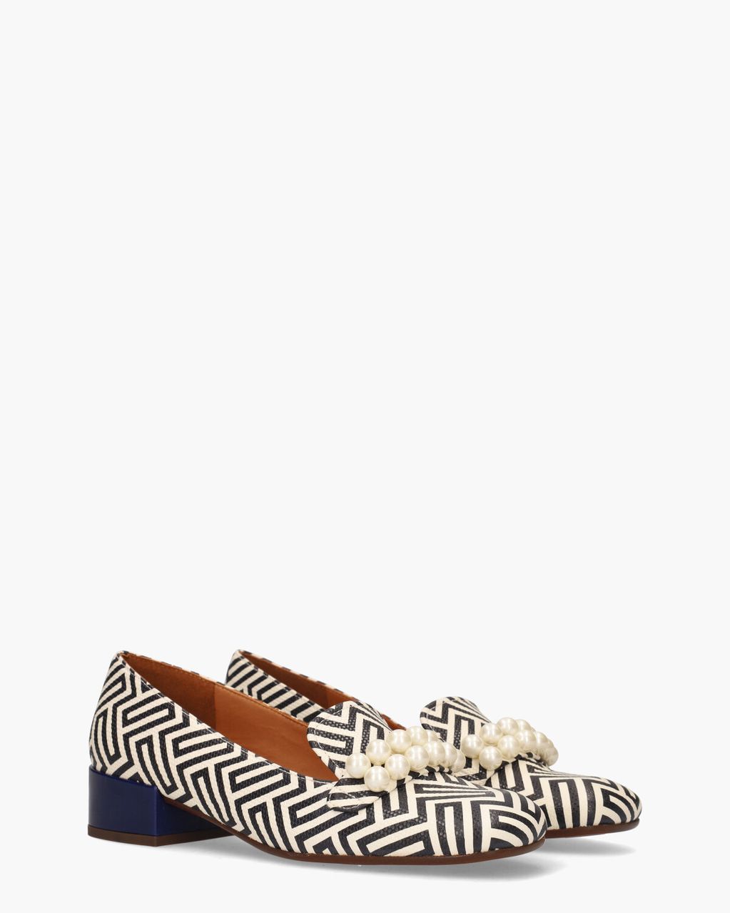 Chie Mihara Idako Zwart/Off-White Damesloafers