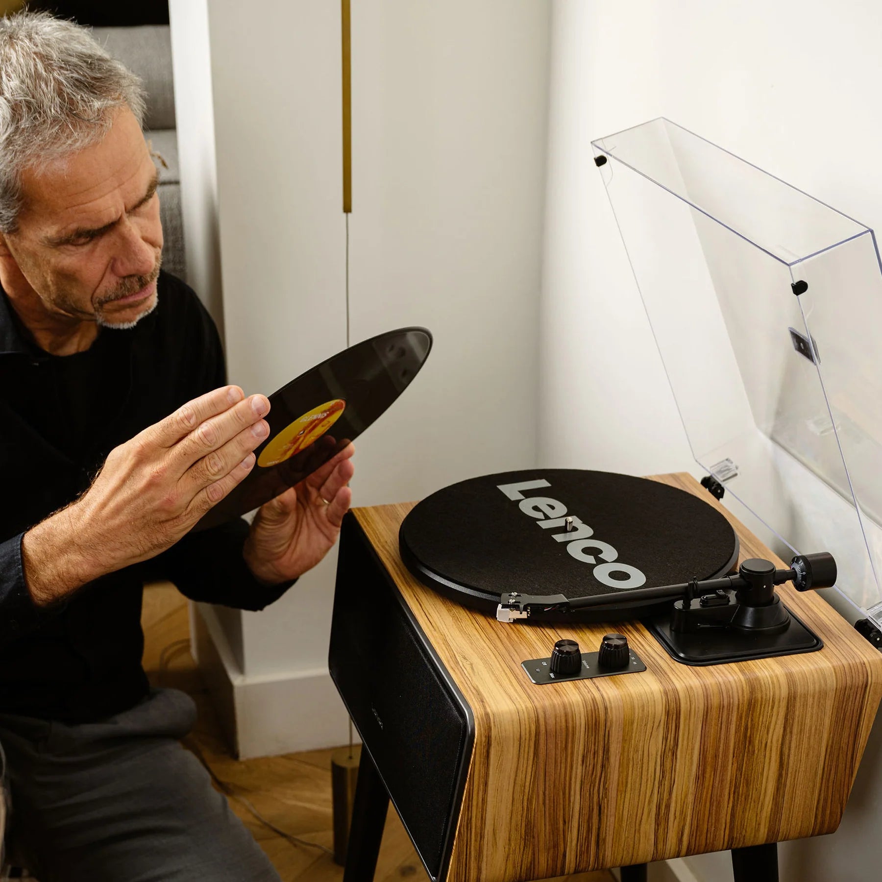 Lenco LS-570OK platenspeler met ingebouwde speakers en Bluetooth