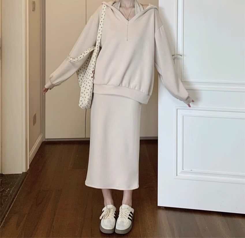 Secolo - Set: effen halterhoodie + mini-kokerrok