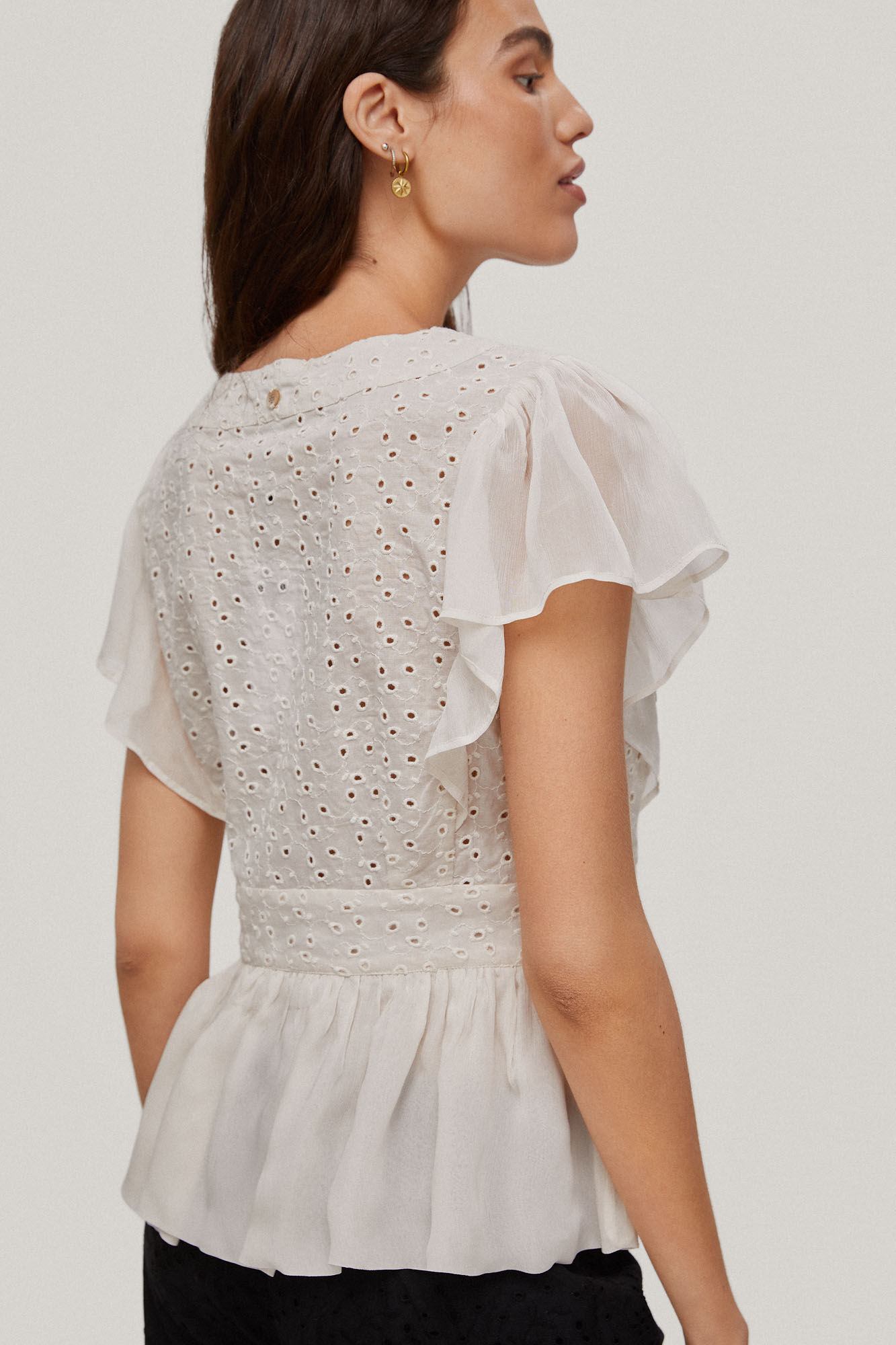 Blusa romântica bordada - Bege