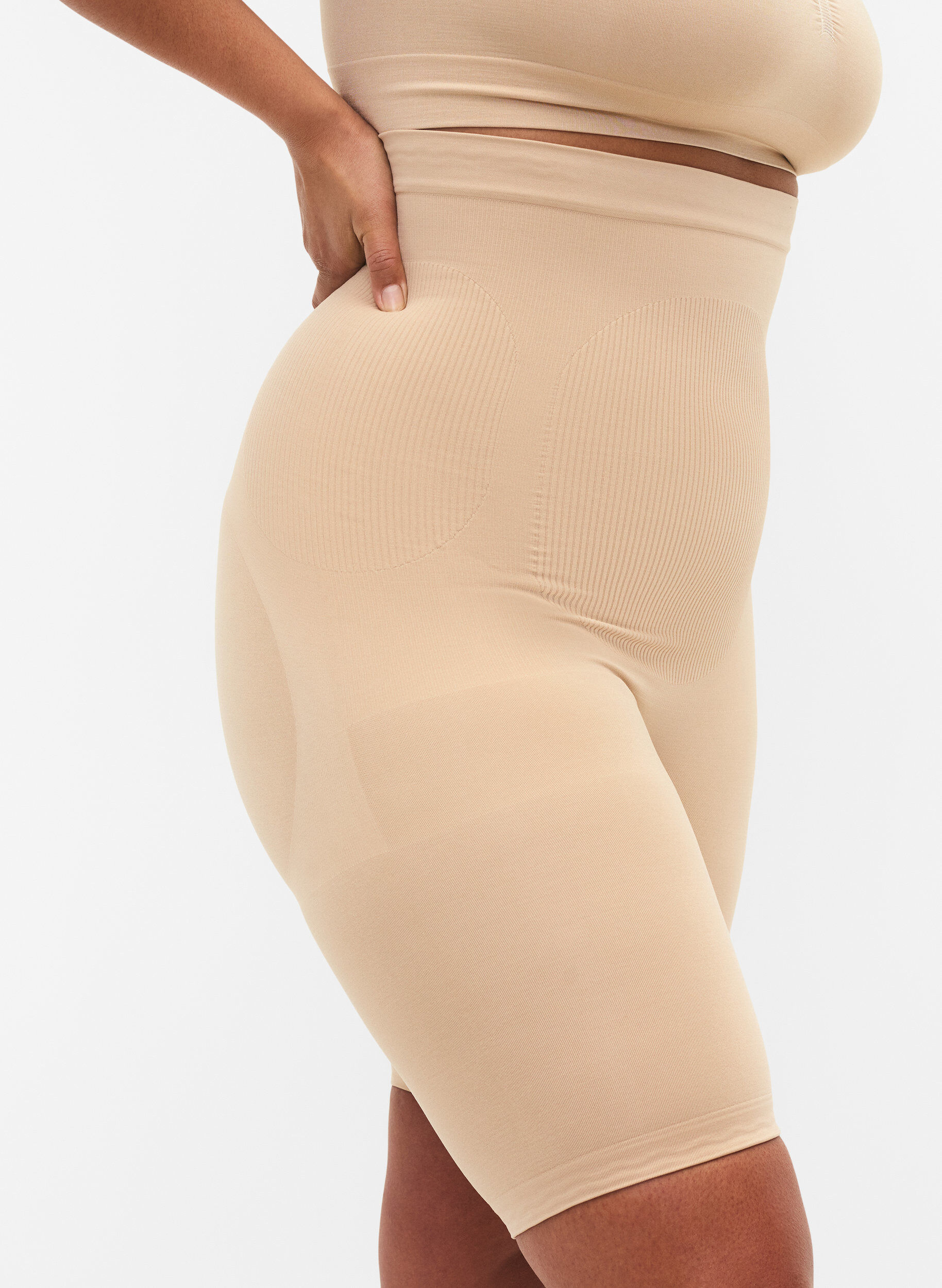 Højtaljede shapewear shorts